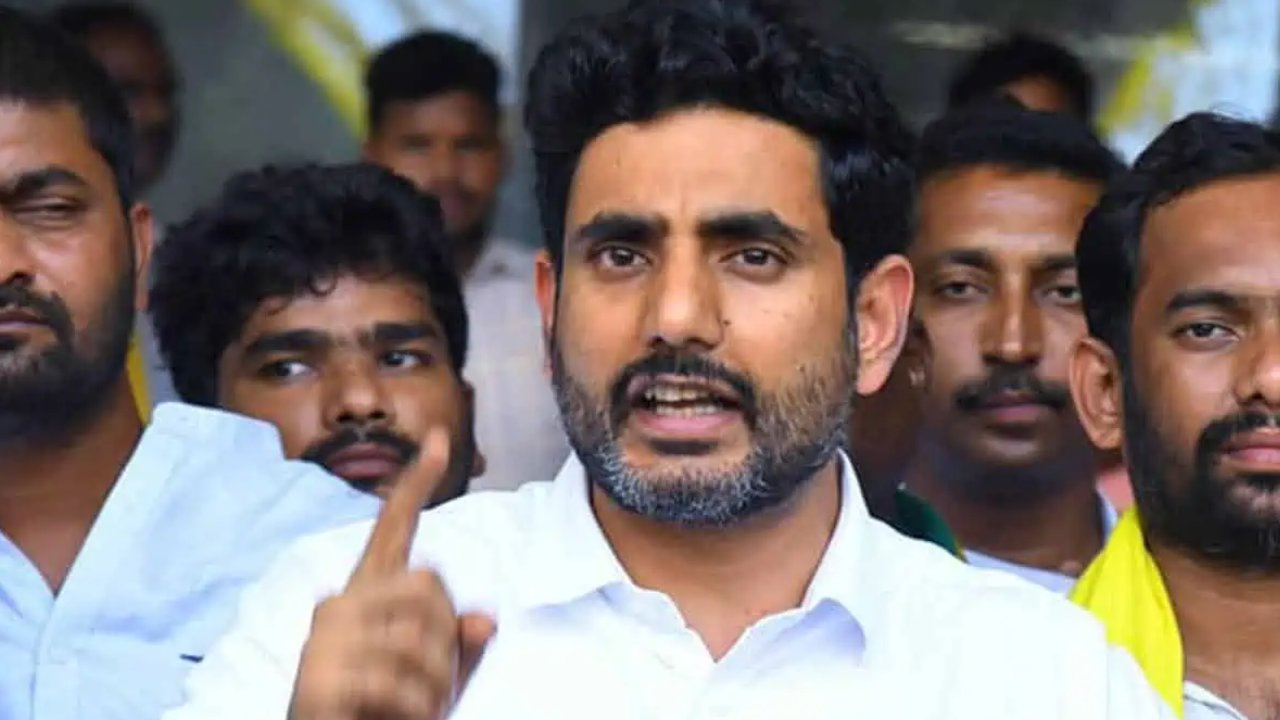 Nara Lokesh : జగన్ ఉత్తుత్తి బటన్లు నొక్కుతూ పాలన గాలికొదిలేశాడు : నారా లోకేష్ Nara Lokesh : జగన్ ఉత్తుత్తి బటన్లు నొక్కుతూ పాలన గాలికొదిలేశాడు : నారా లోకేష్