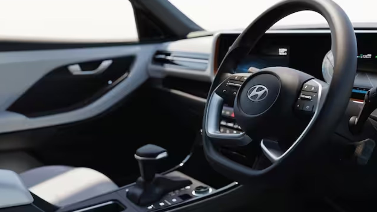 2024 Hyundai Creta Facelift : 2024 హ్యుందాయ్ క్రెటా ఫేస్లిఫ్ట్ వచ్చేది ఎప్పుడంటే? కొత్త కారు ఫొటోలు ఇవే..! 2024 Hyundai Creta Facelift fully revealed in new images