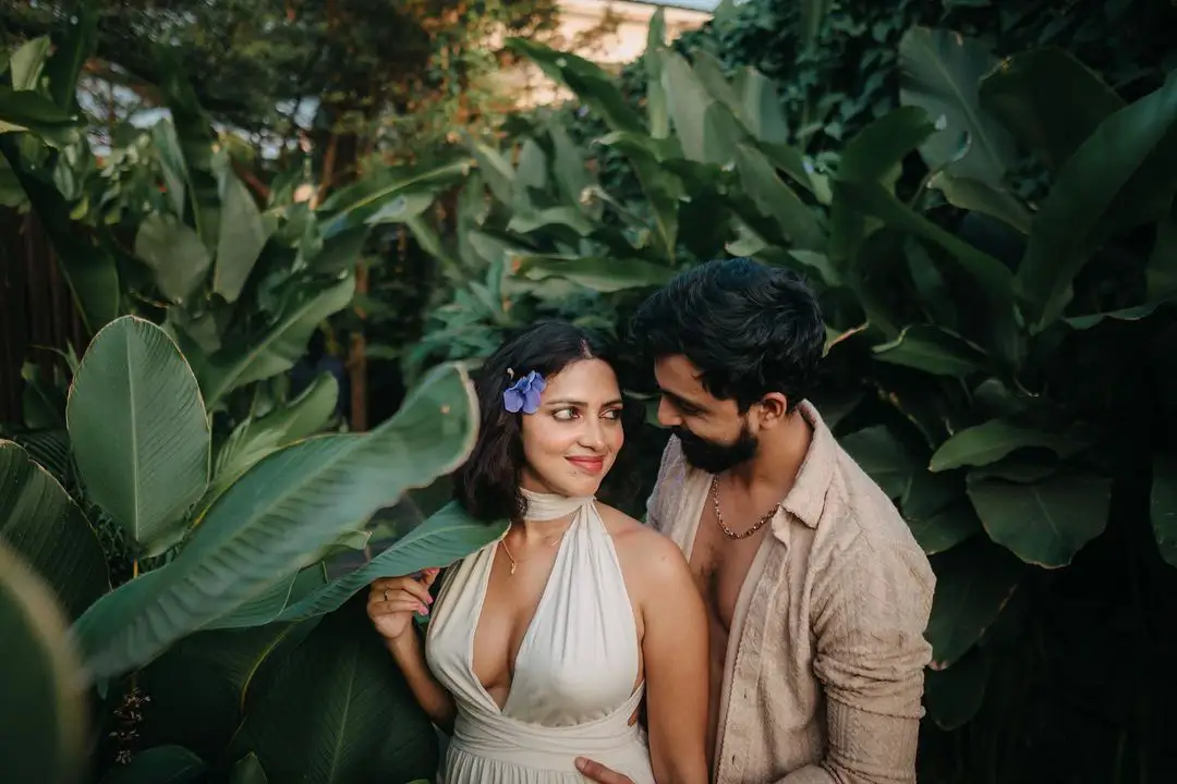 Amala Paul Baby Bump Photo Shoot with Husband