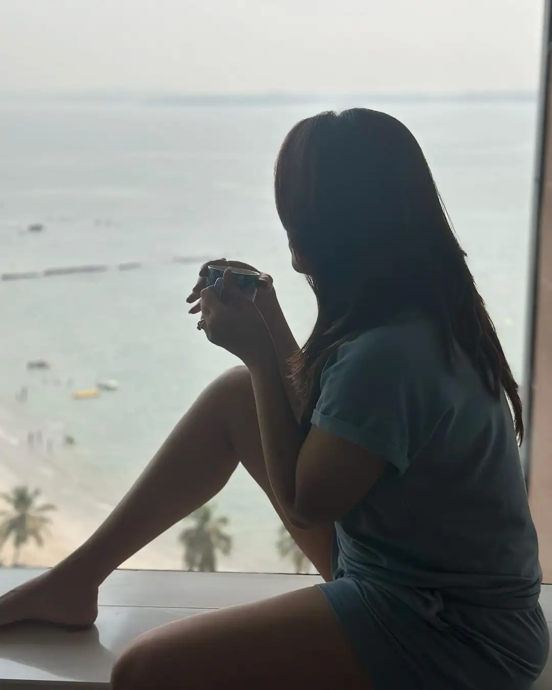 Anasuya Bharadwaj Enjoying Vacation at Beach