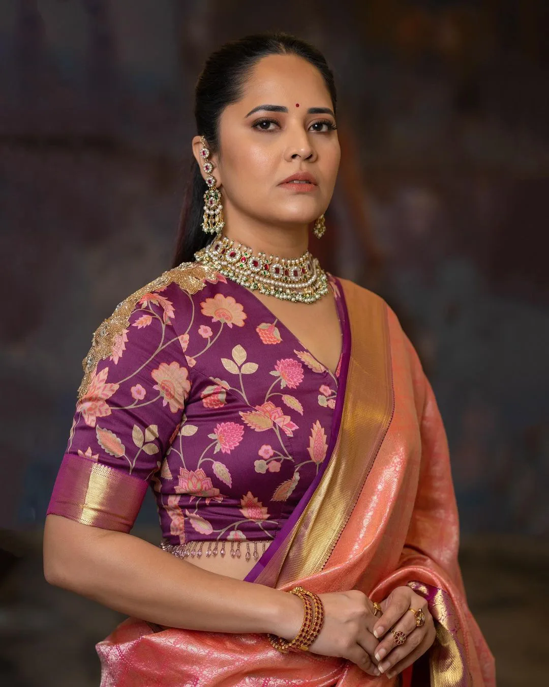 Anasuya Stunning Looks in Silk Saree