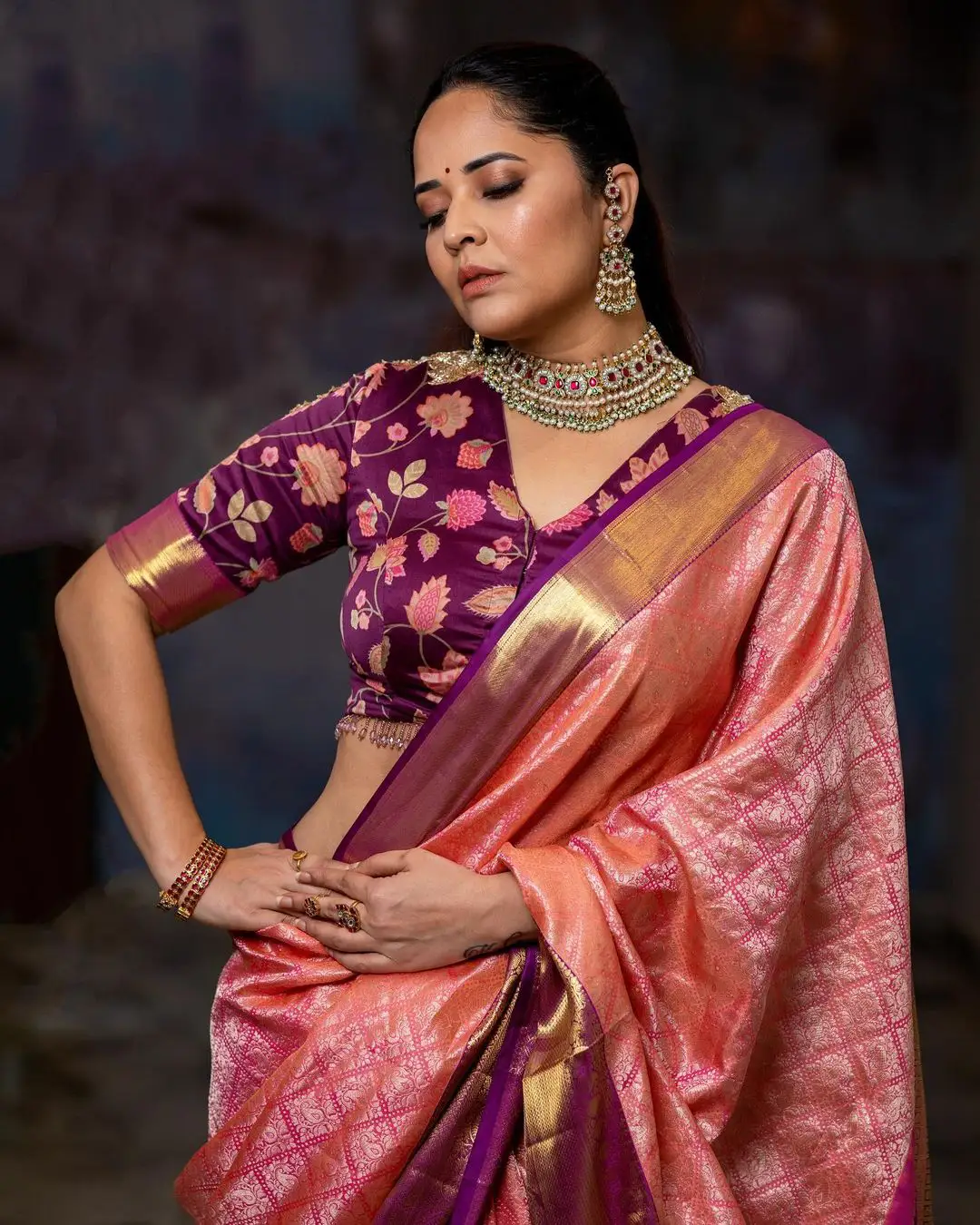 Anasuya Stunning Looks in Silk Saree
