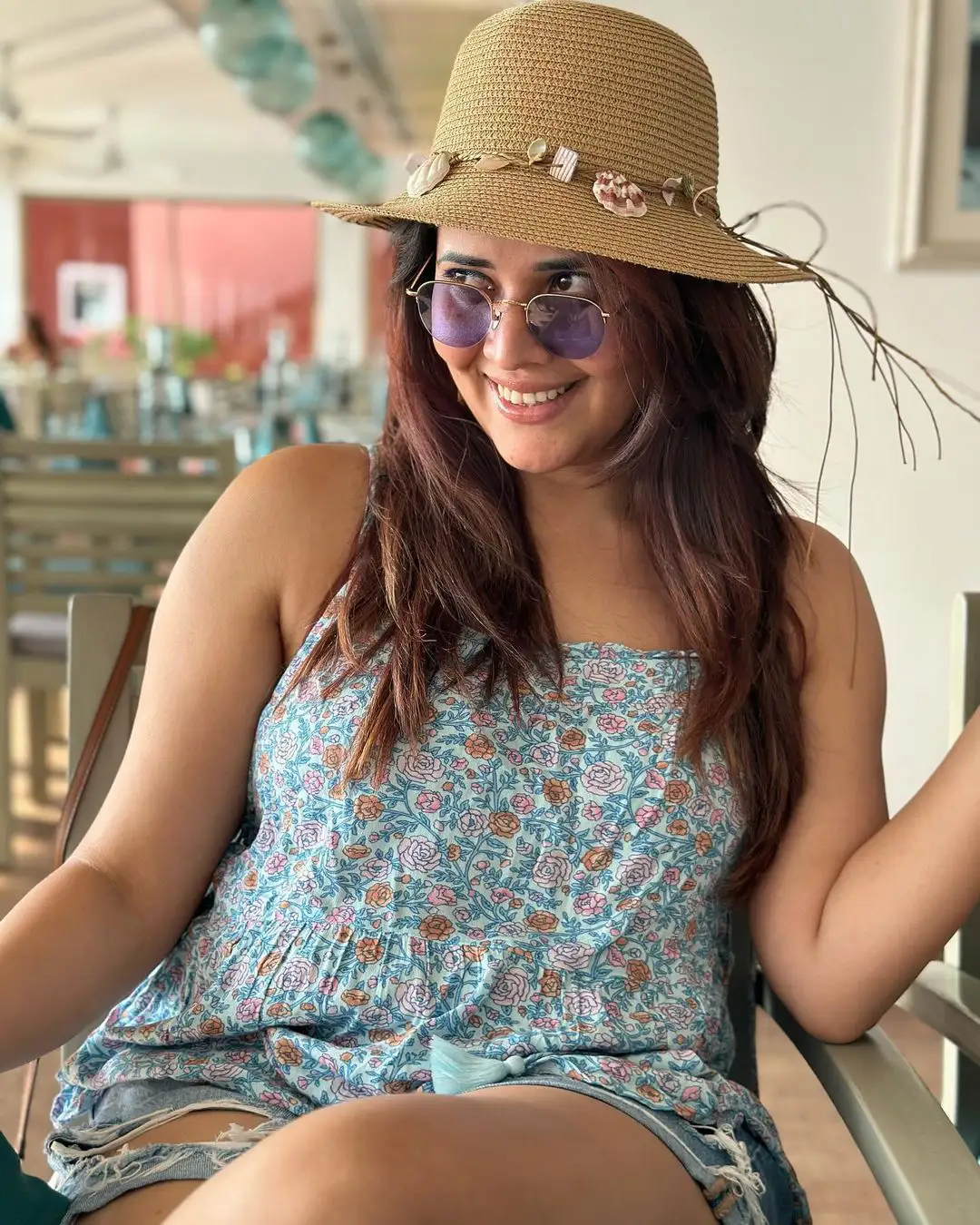 Anasuya Bharadwaj Enjoying Vacation at Beach