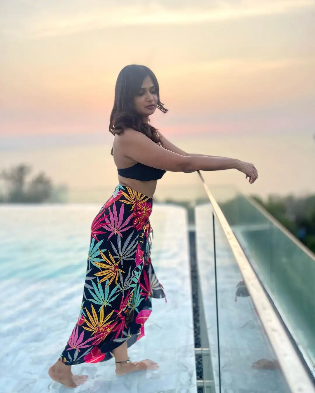 Ariyana Glory Dazzling Photo Shoot in Swim Wear