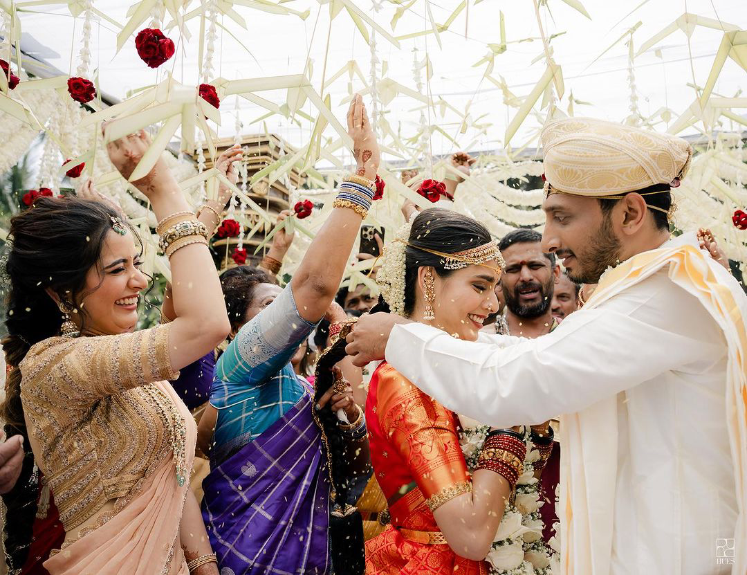 Ashika Ranganath Shares Her Sister anusha marriage Photos