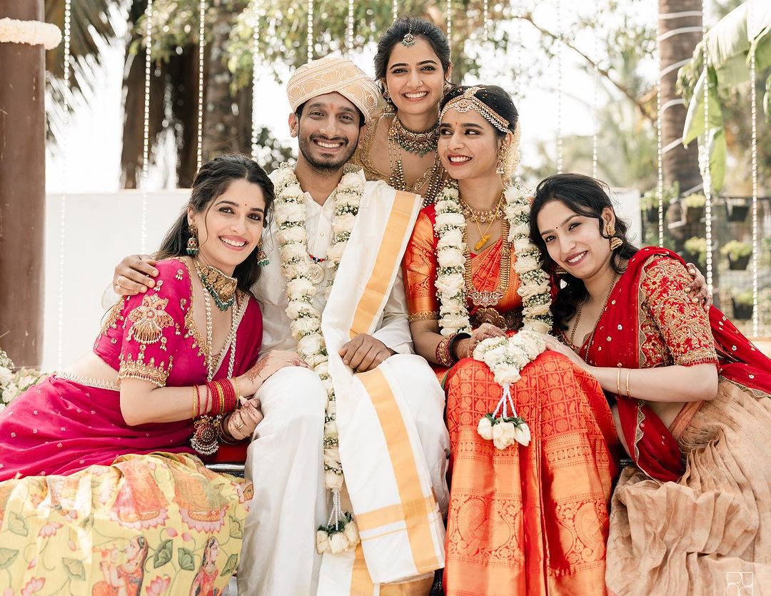 Ashika Ranganath Shares Her Sister anusha marriage Photos