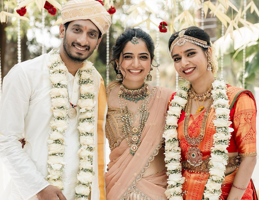 Ashika Ranganath Shares Her Sister anusha marriage Photos
