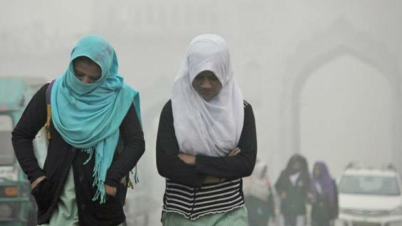 Cold Intensity: రెండు రోజులు అప్రమత్తంగా ఉండాలి.. హైదరాబాద్ సహా ఏడు జిల్లాల ప్రజలకు హెచ్చరికలు.. Cold Intensity: రెండు రోజులు అప్రమత్తంగా ఉండాలి.. హైదరాబాద్ సహా ఏడు జిల్లాల ప్రజలకు హెచ్చరికలు..