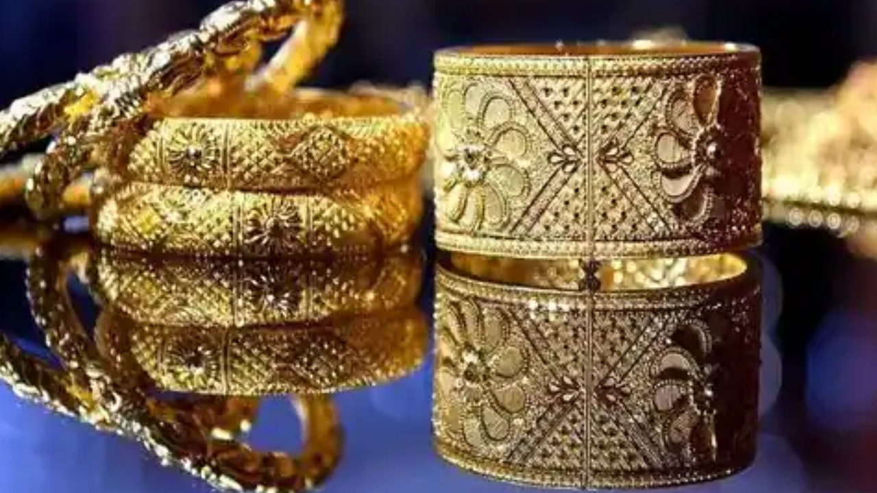 Gold Prices Rising 2024 : దేశంలో పెరుగుతున్న బంగారం ధరలు.. ఇప్పుడు గోల్డ్ కొనాలా? కొన్ని రోజులు ఆగాలా? Gold Prices Rising in 2024, Should you buy now or wait