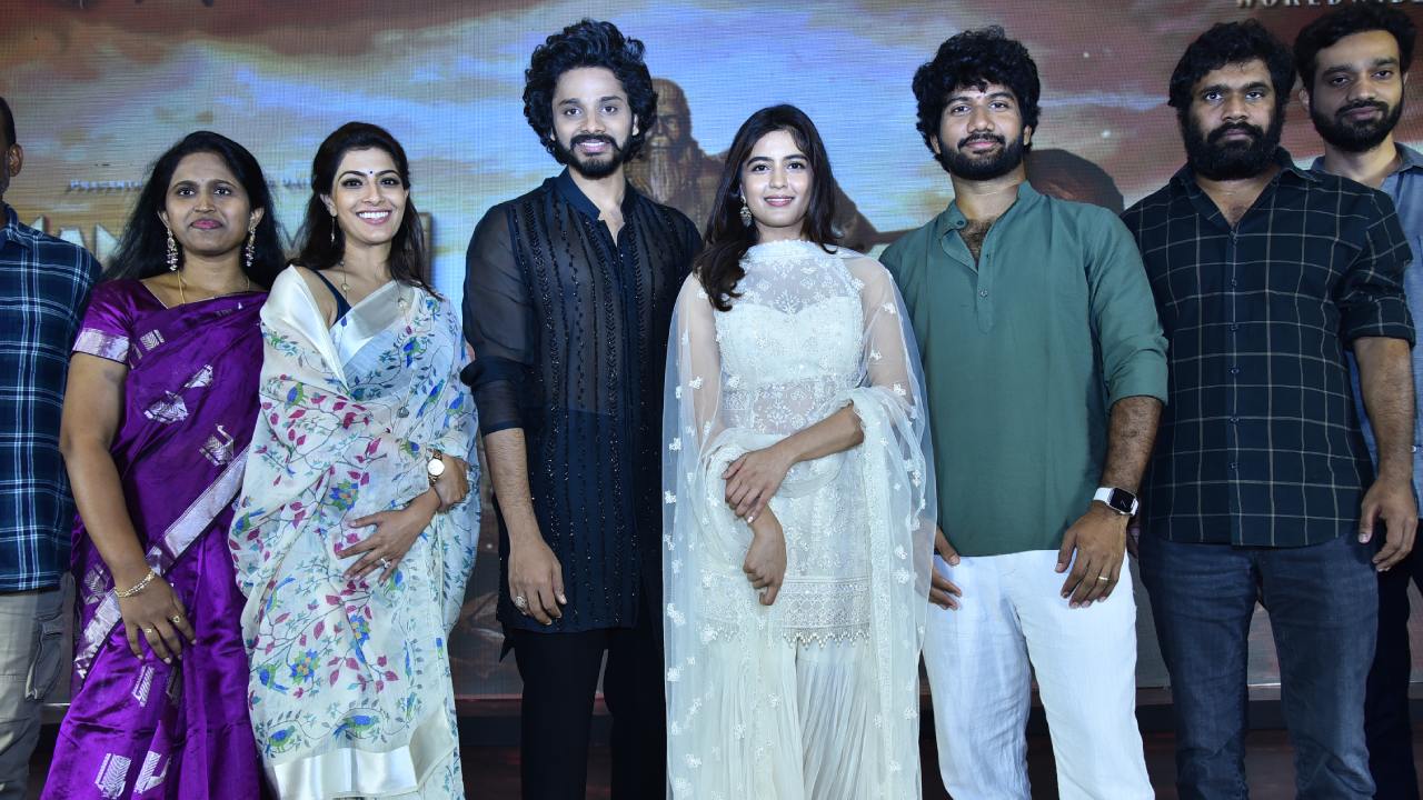 HanuMan Movie Gratitude Meet : హనుమాన్ థ్యాంక్యూ మీట్.. ఫొటోలు..