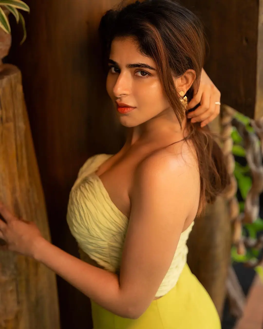 Iswarya Menon Sizzling Photo Shoot with New Model Dress