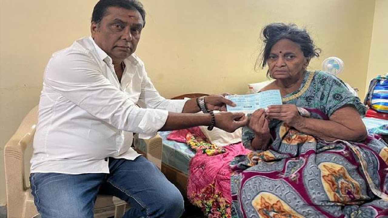 Pavala Syamala : దీనస్థితిలో ఉన్న పావలా శ్యామలకు కాదంబరి సాయం.. Pavala Syamala : దీనస్థితిలో ఉన్న పావలా శ్యామలకు కాదంబరి సాయం..