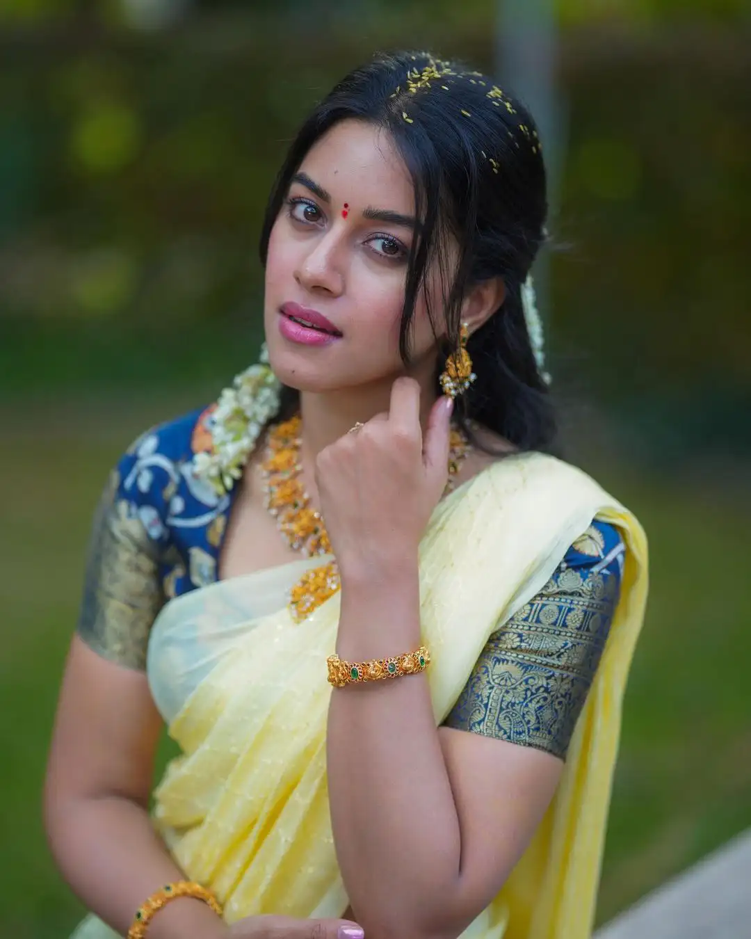 Mirnalini Ravi Sankranthi Special Photos in Half Saree