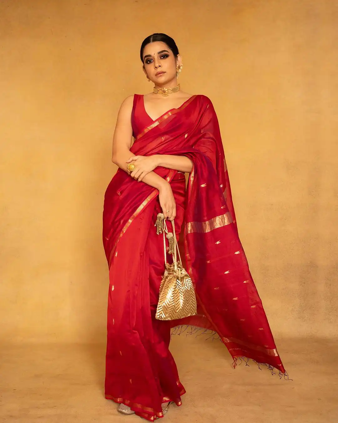 Mithila Palkar Mesmerizing Looks in Red Saree