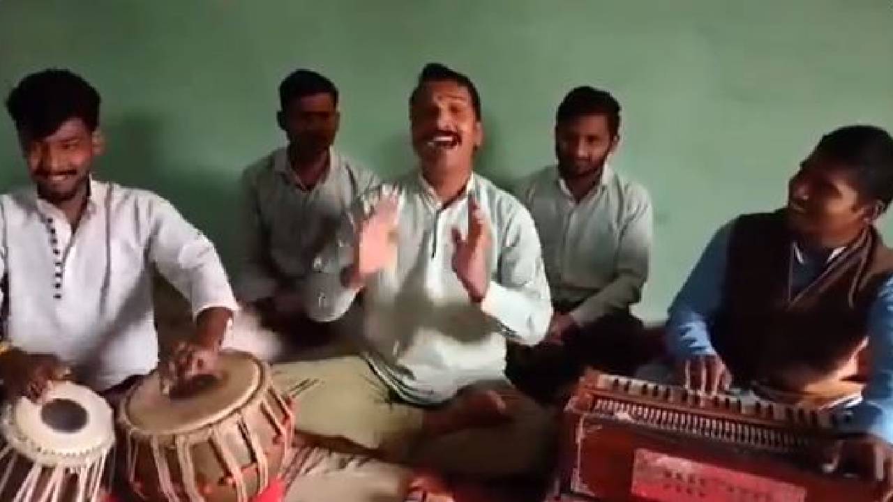 Johny Johny Yes Papa : పాపులర్ ఇంగ్లీష్ రైమ్కి క్లాసికల్ టచ్.. ఏం పాడారబ్బా..? Johny Johny Yes Papa : పాపులర్ ఇంగ్లీష్ రైమ్కి క్లాసికల్ టచ్.. ఏం పాడారబ్బా..?