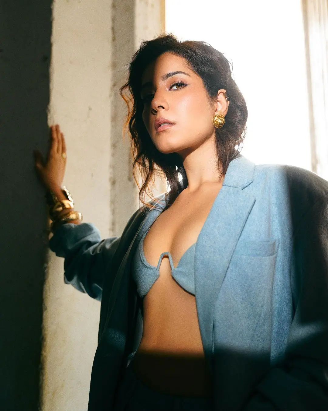 Raashii Khanna Sizzling Photo Shoot in Suit Dress