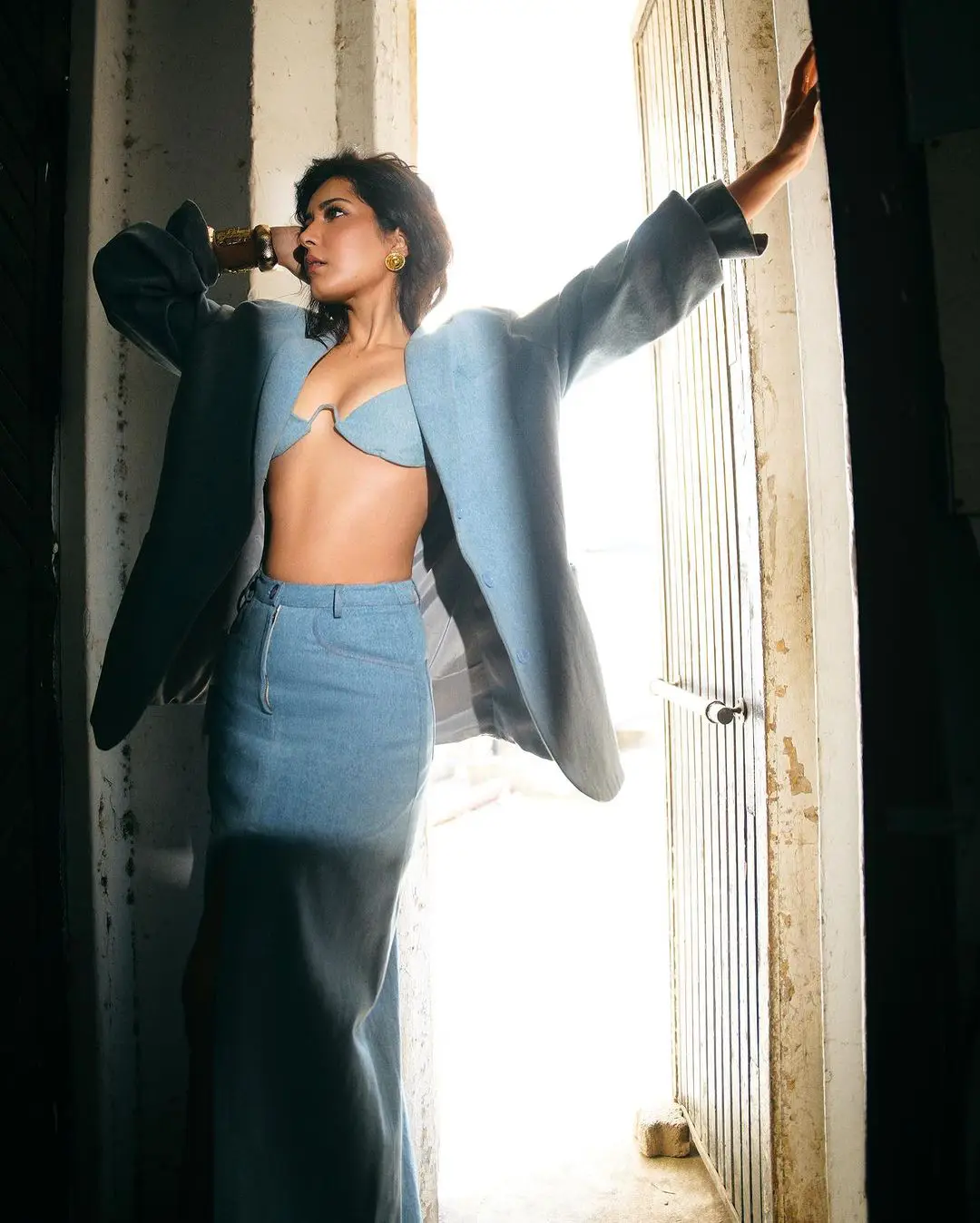 Raashii Khanna Sizzling Photo Shoot in Suit Dress