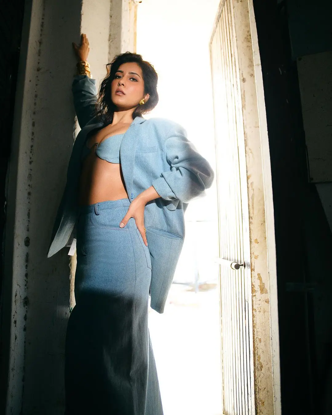 Raashii Khanna Sizzling Photo Shoot in Suit Dress