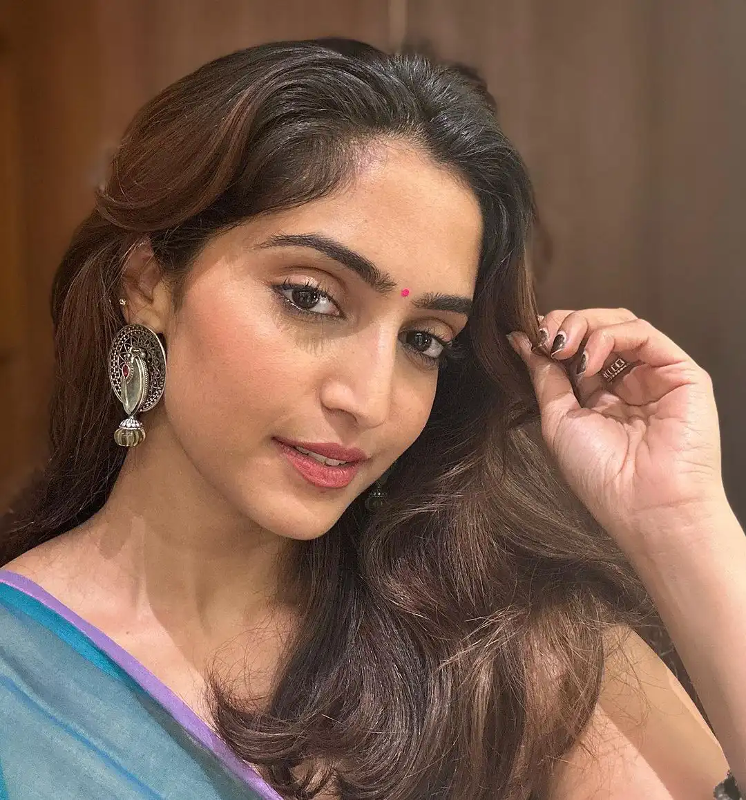 Reba Monica John Simple Looks in Saree