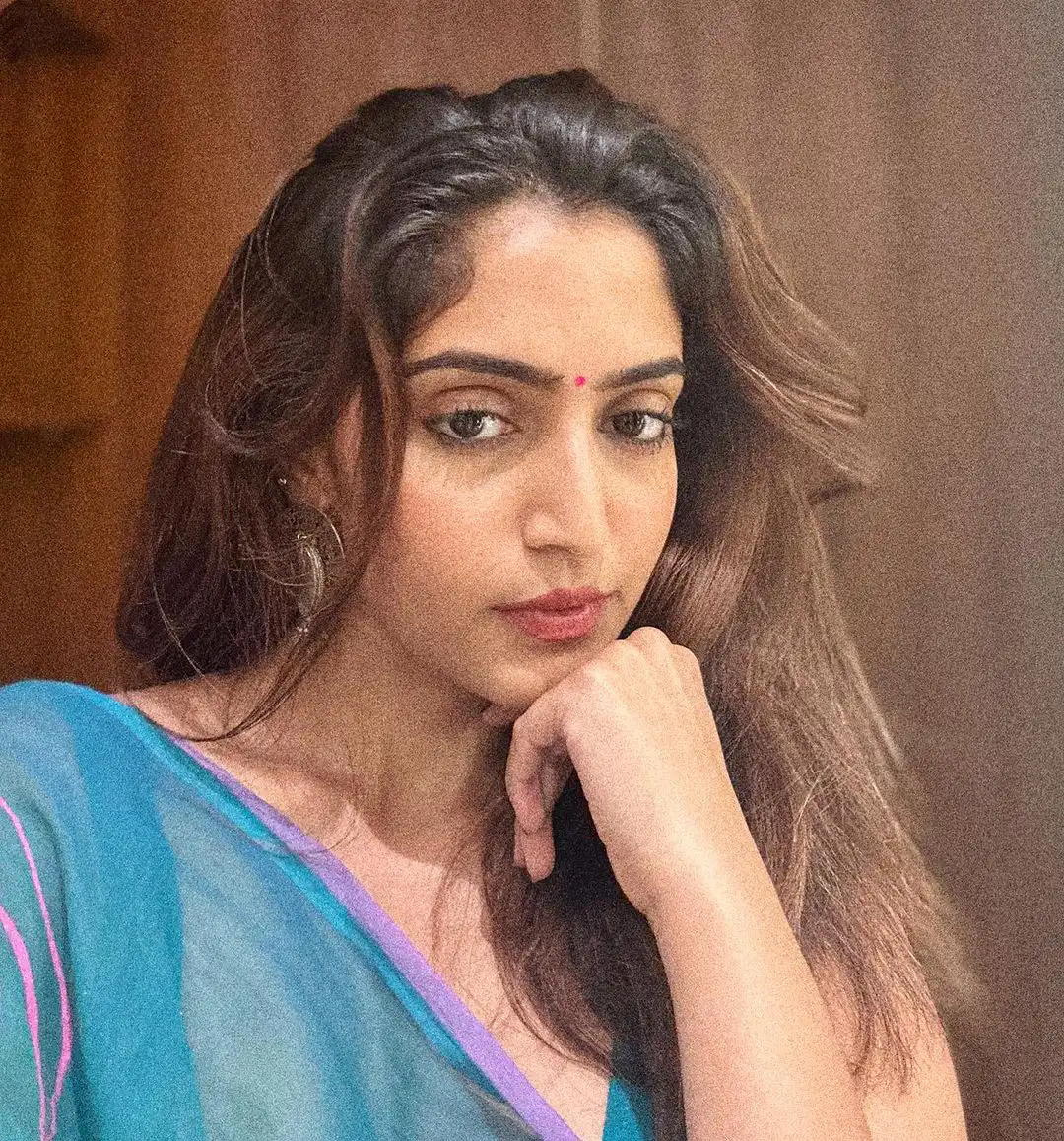 Reba Monica John Simple Looks in Saree
