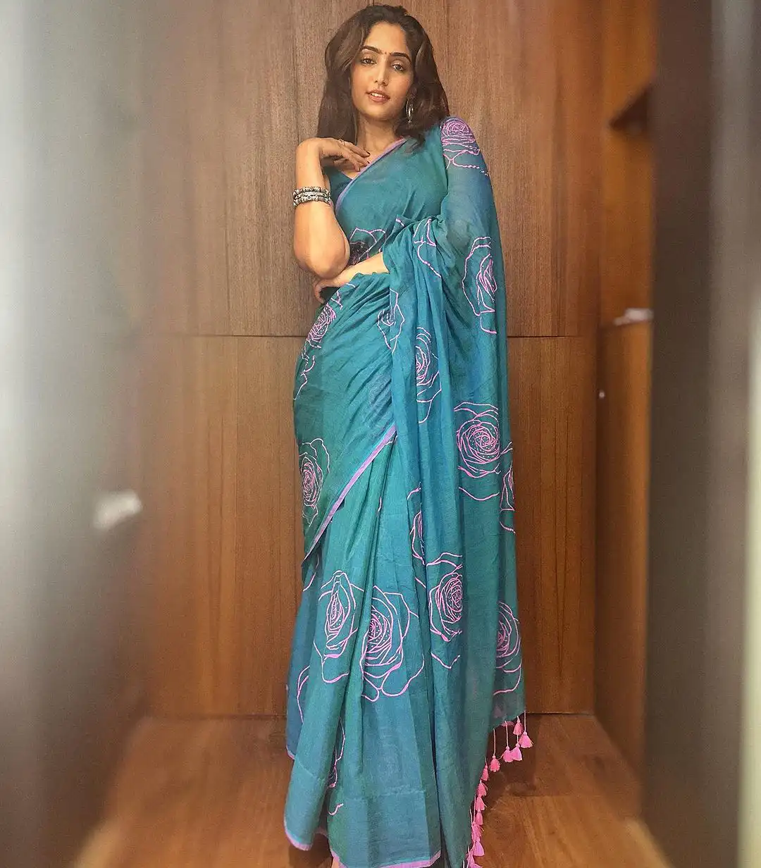 Reba Monica John Simple Looks in Saree