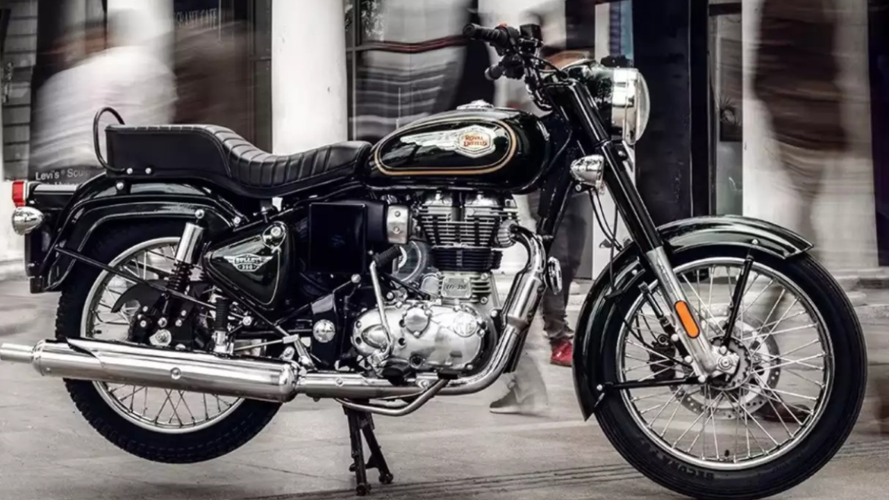 Royal Enfield Bullet 350 gets silver hand-painted pinstripes