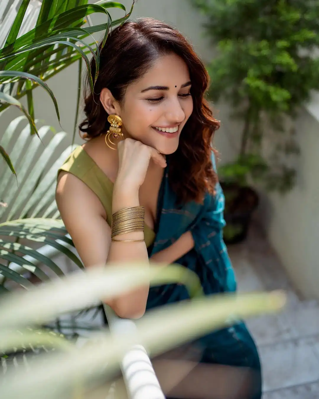 Ruhani Sharma Stunning Looks in Saree