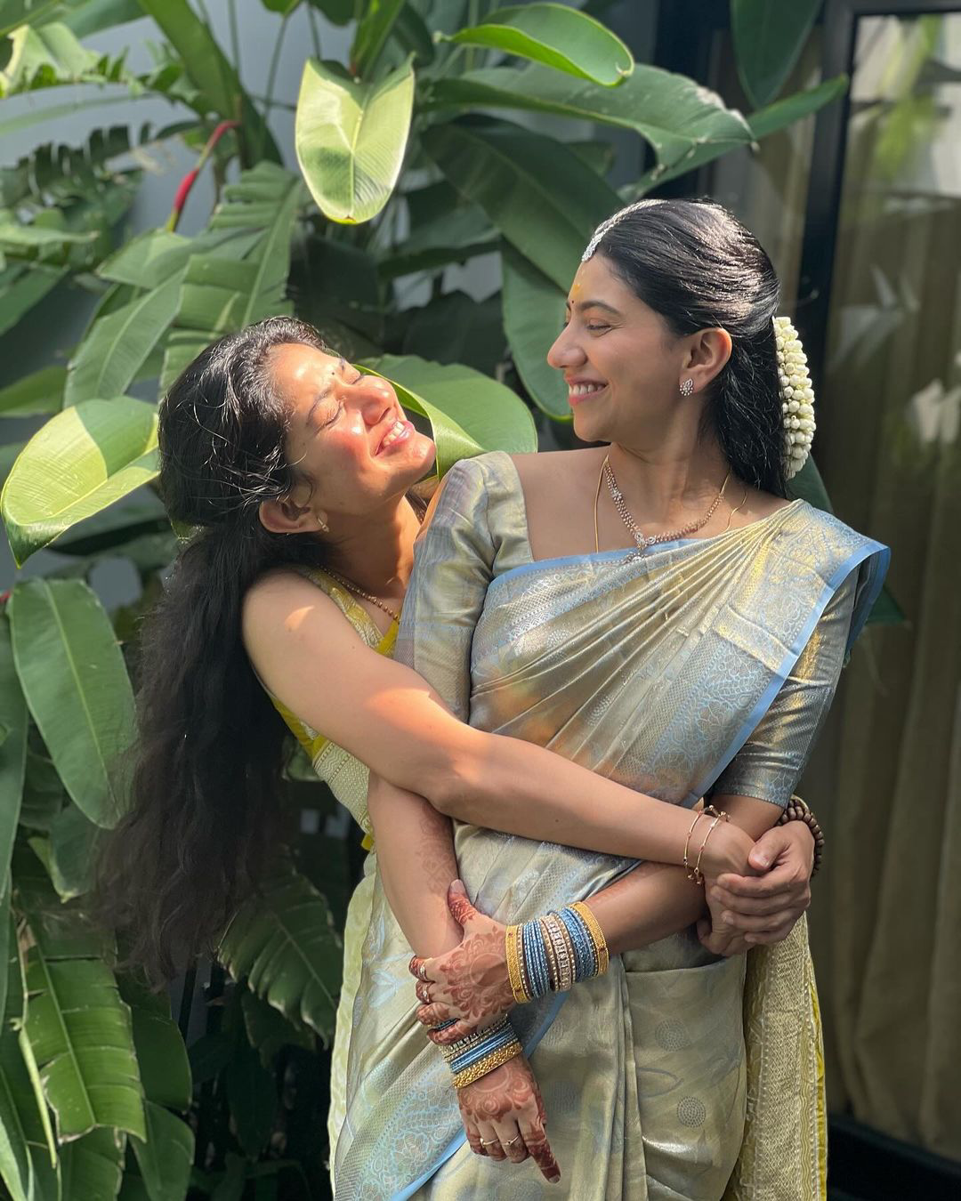 Sai Pallavi shares her Sister Pooja Kannan Engagement Photos