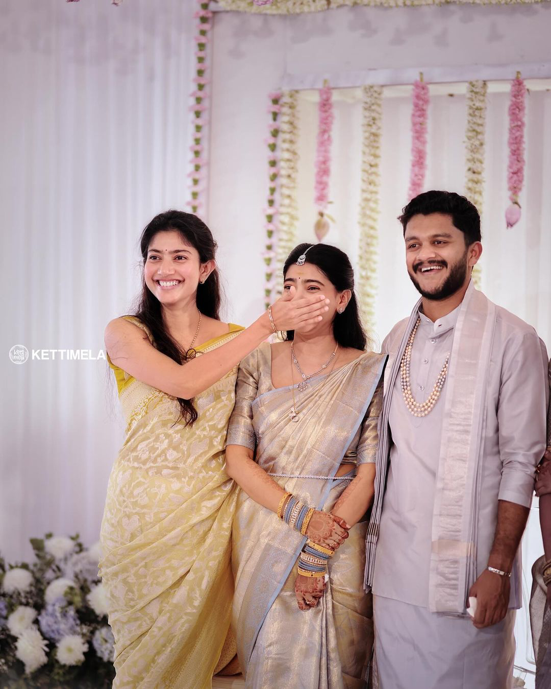 Sai Pallavi shares her Sister Pooja Kannan Engagement Photos