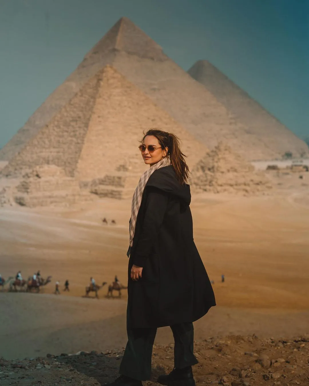 Sonakshi Sinha Stylish Looks at Egypt Pyramids