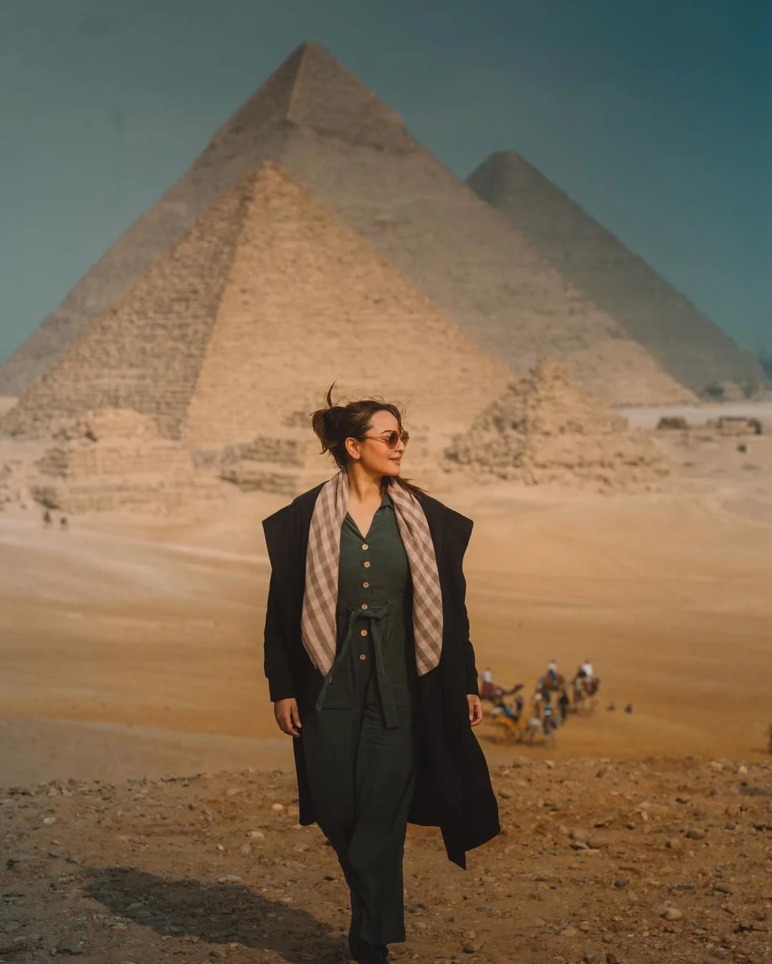 Sonakshi Sinha Stylish Looks at Egypt Pyramids