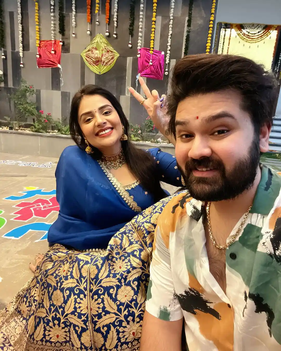 Anchor Sreemukhi Sankranthi Celebrations with Family