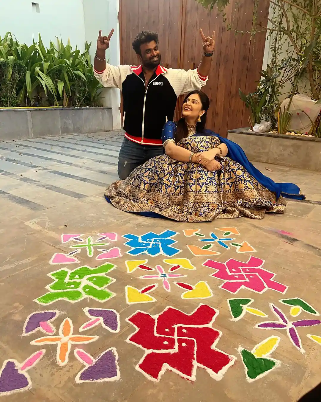 Anchor Sreemukhi Sankranthi Celebrations with Family