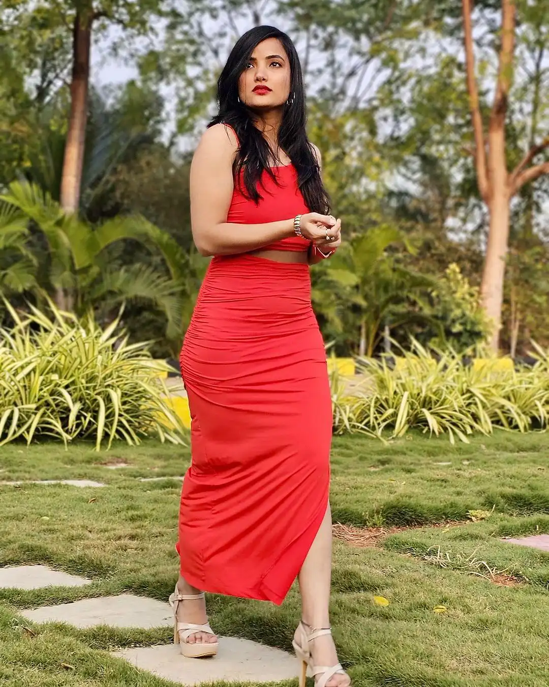 Telugu Actress Siri Hanumanthu shares her latest photos