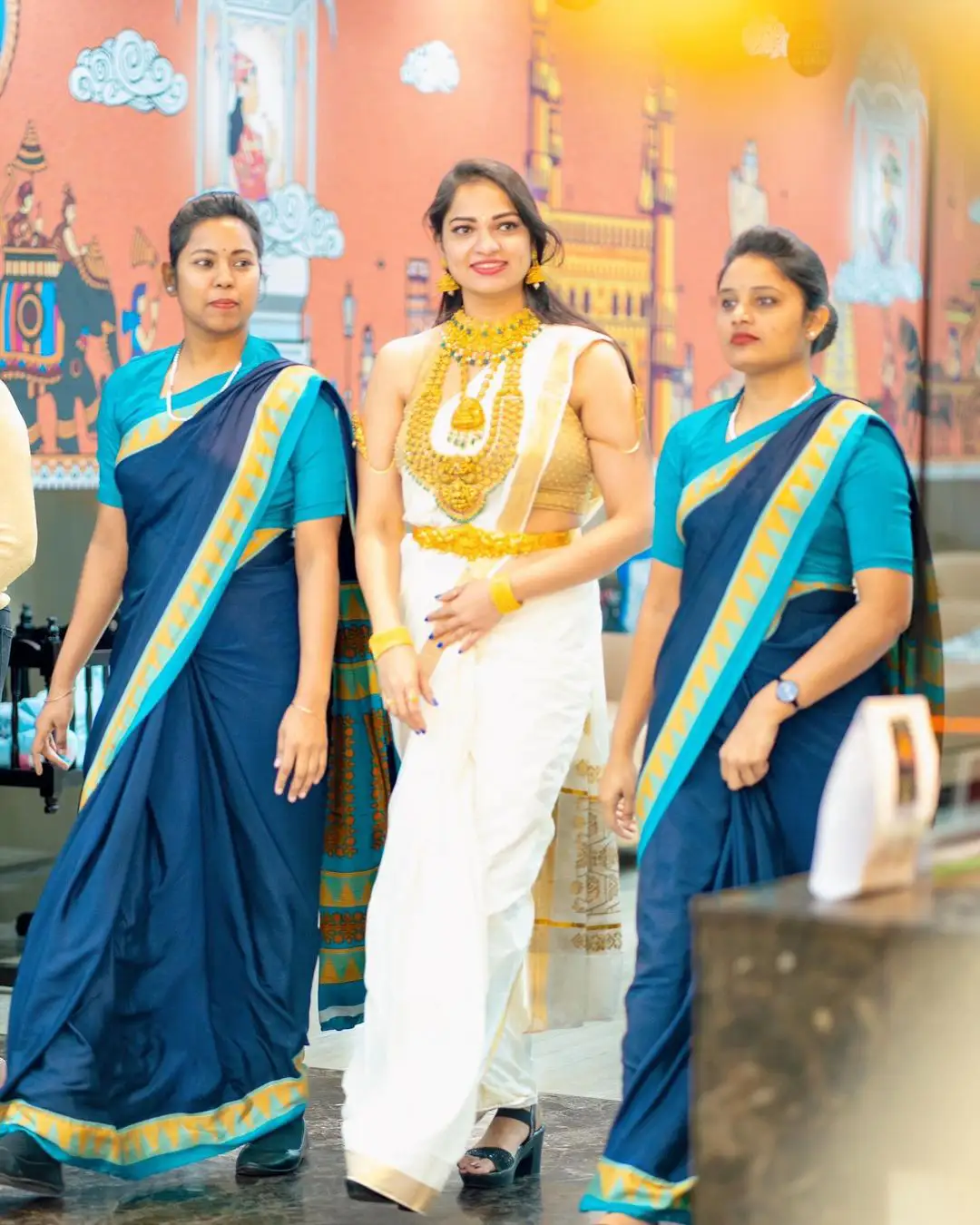 Tollywood Actress Ashwini Sree latest saree photos gone viral