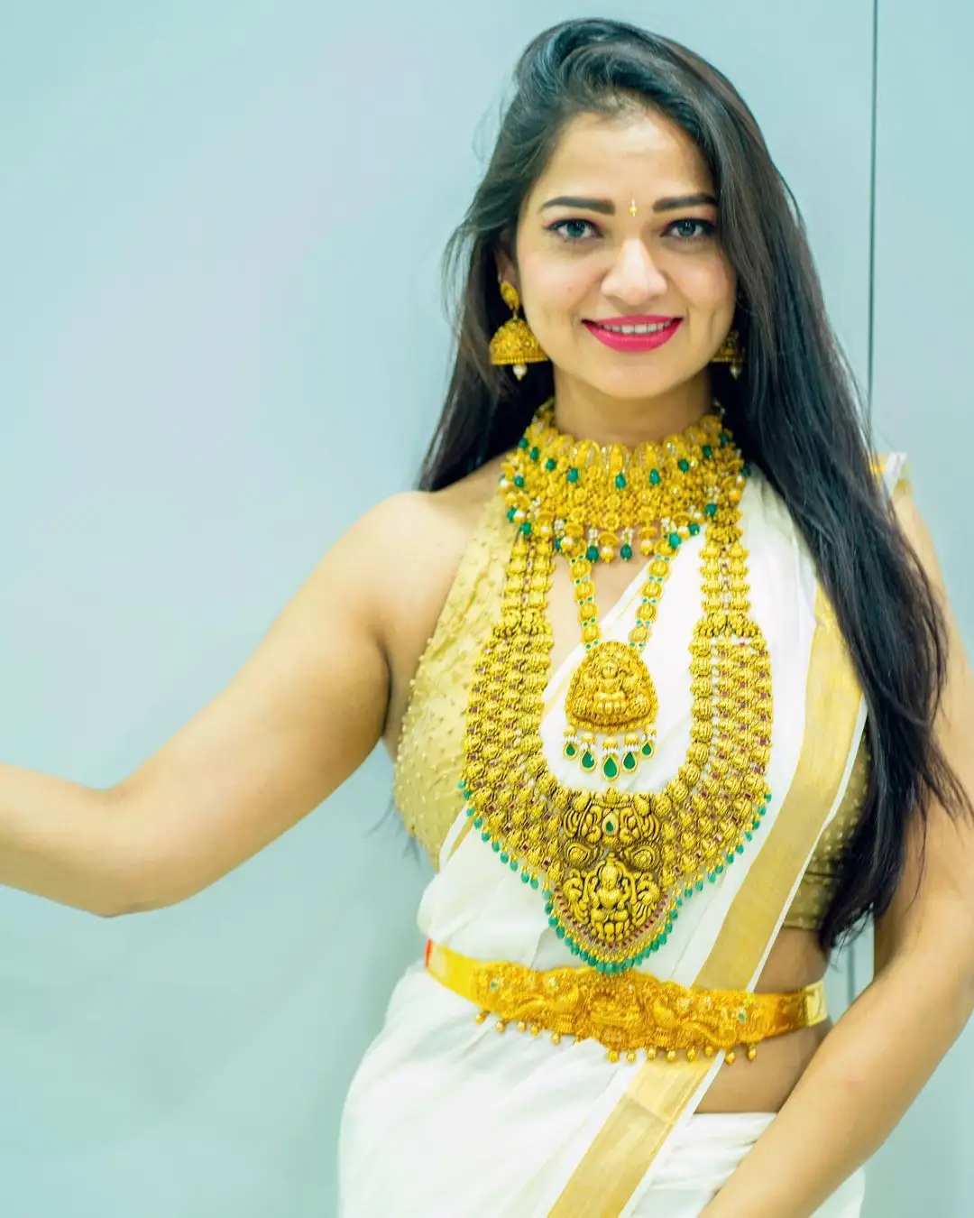Tollywood Actress Ashwini Sree latest saree photos gone viral