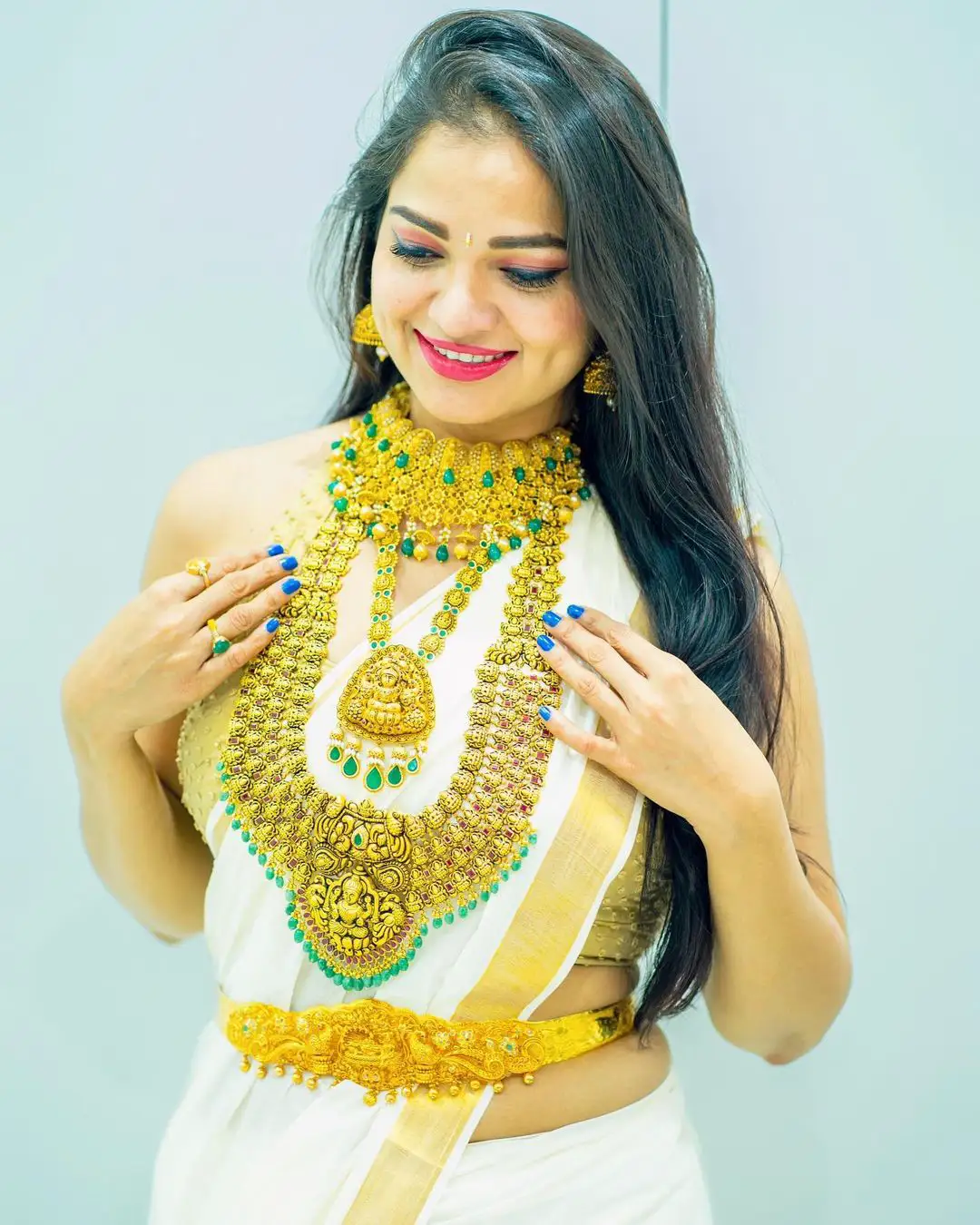 Tollywood Actress Ashwini Sree latest saree photos gone viral