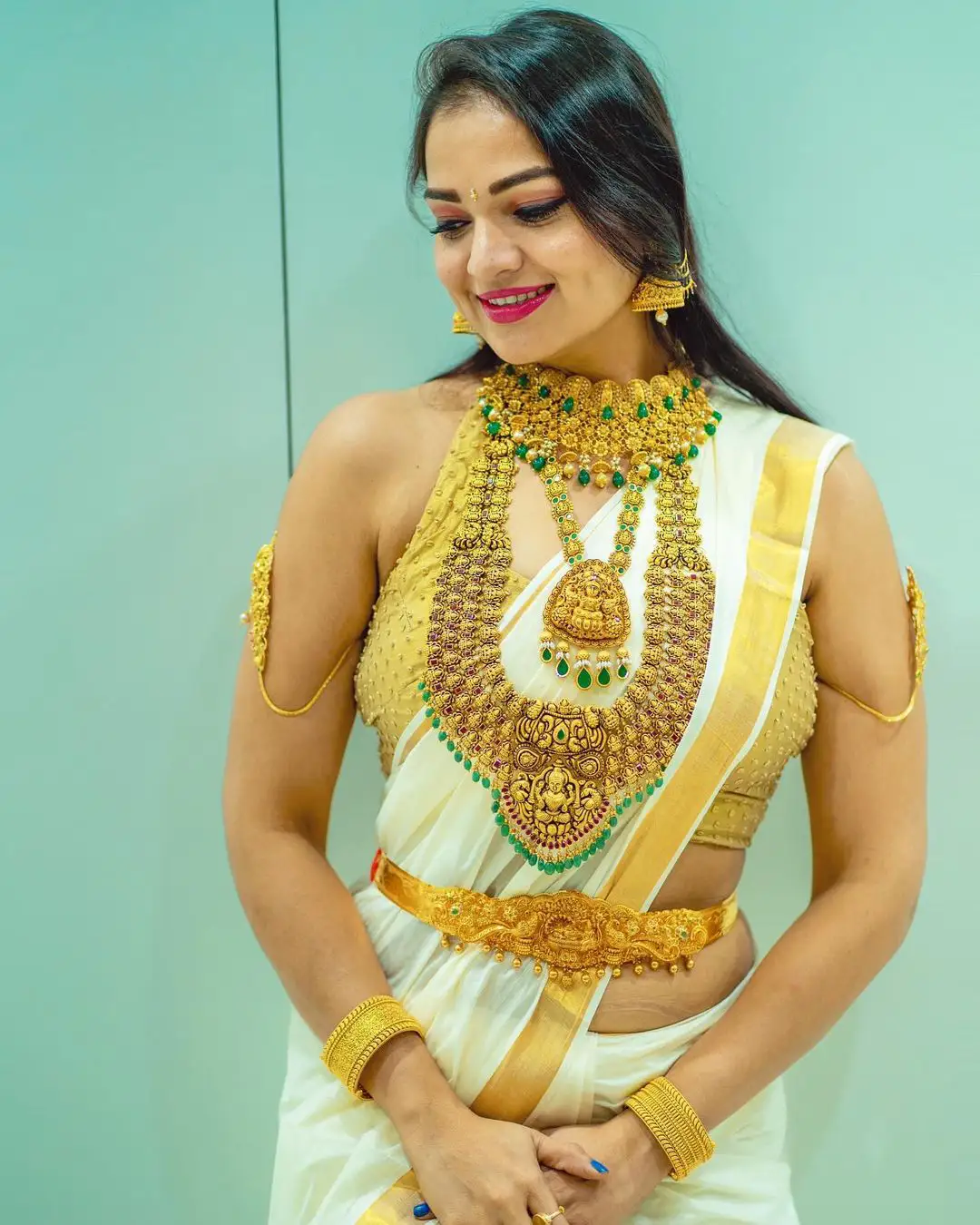 Tollywood Actress Ashwini Sree latest saree photos gone viral
