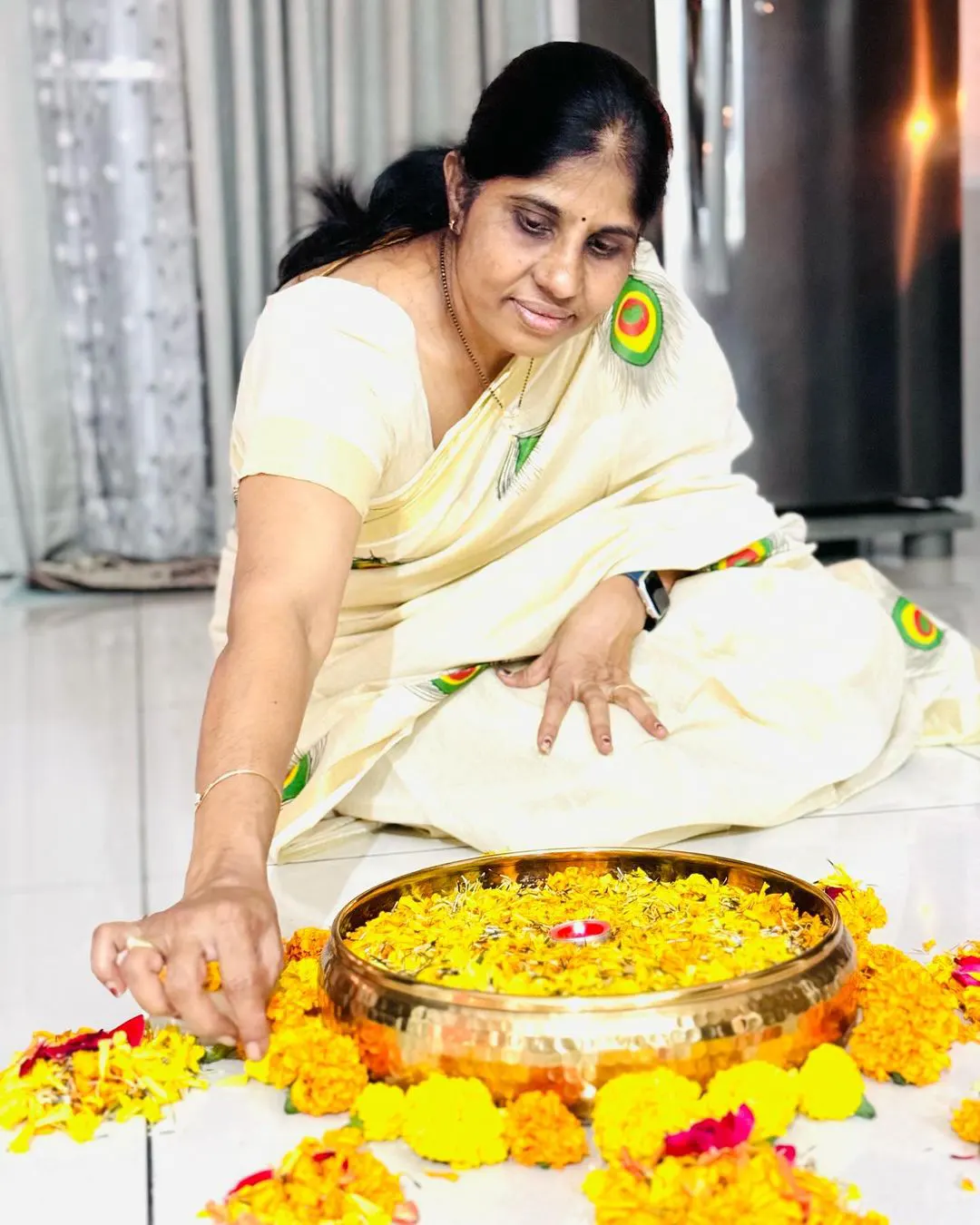 Tollywood Actress Rithu Chowdary Shares Festival Special Photoshoot