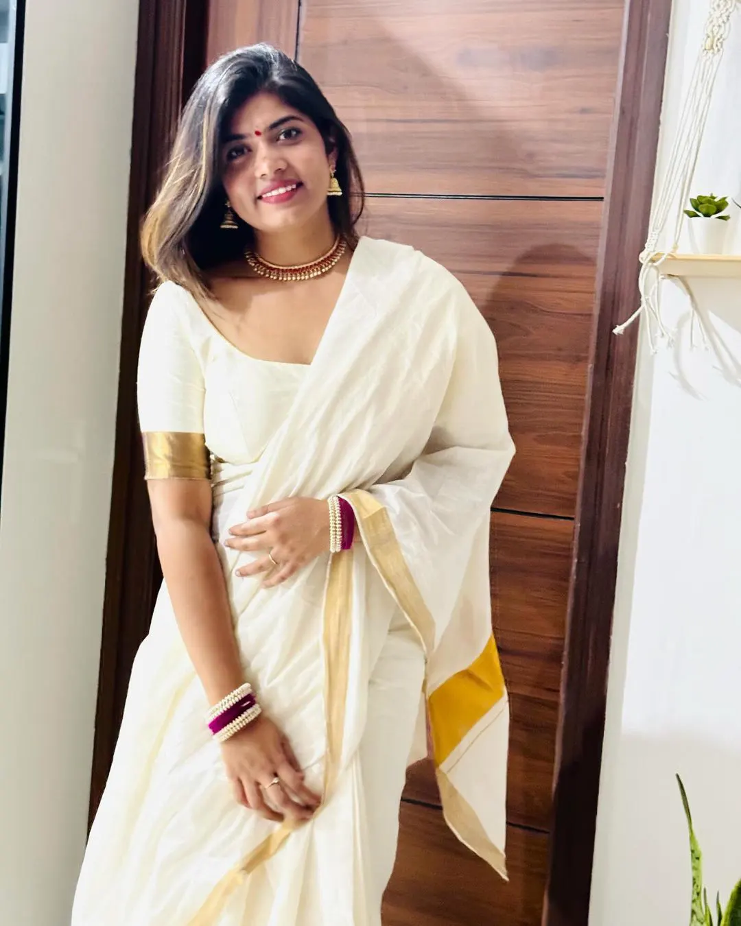 Tollywood Actress Rithu Chowdary Shares Festival Special Photoshoot