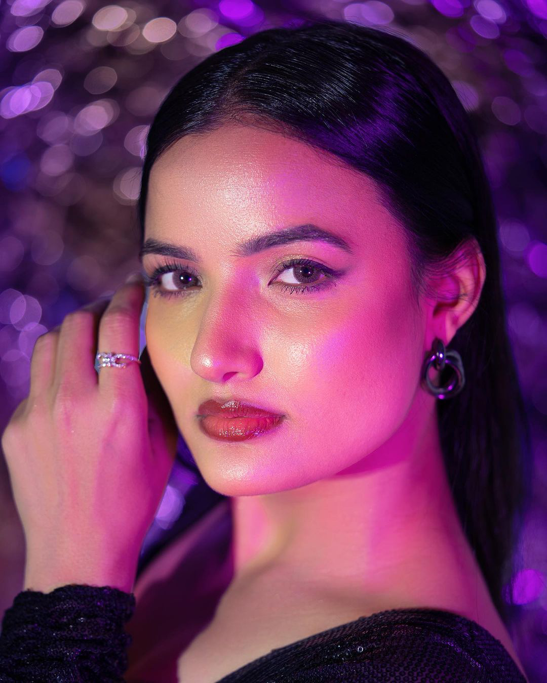 Tollywood Actress Siri Hanumanthu shares her latest photoshoot pics