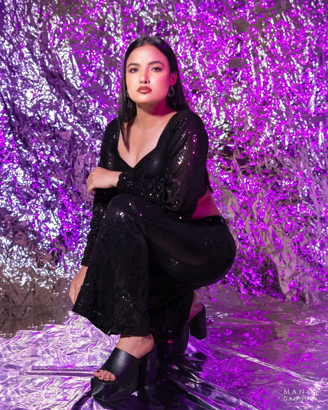 Tollywood Actress Siri Hanumanthu shares her latest photoshoot pics