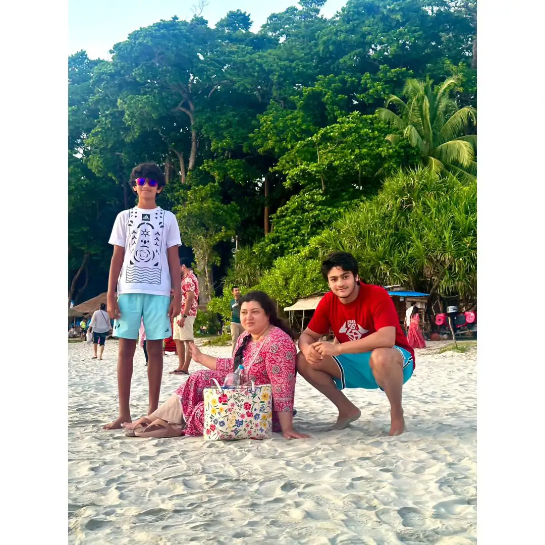 Tollywood Hero Sudheer Babu enjoying new year vacation his family Photos