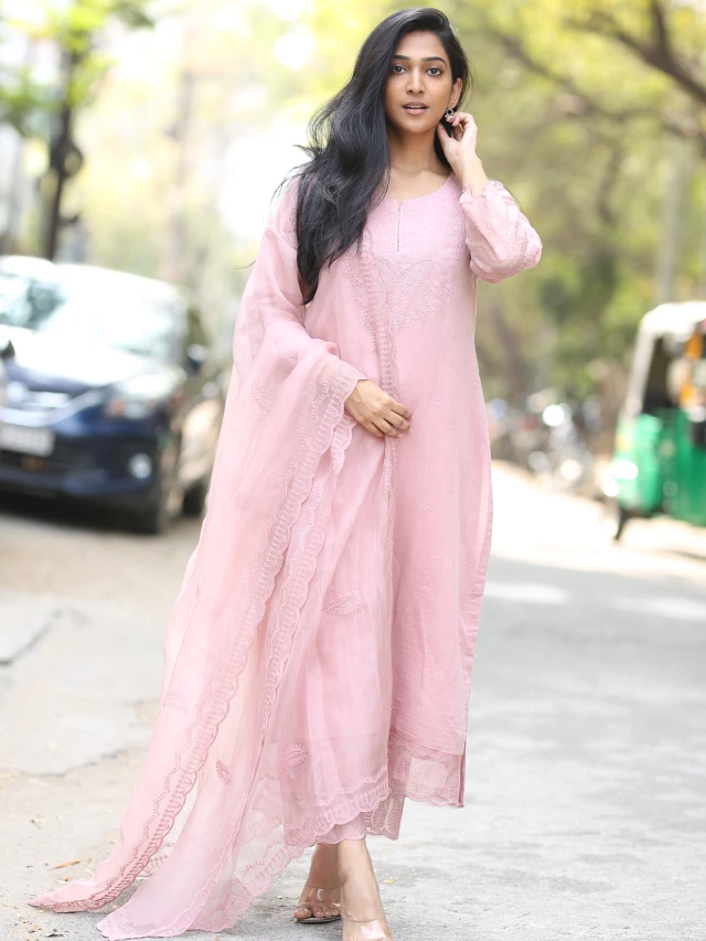 Tollywood Heroine Apoorva Rao Photos in Happy Ending movie promotions