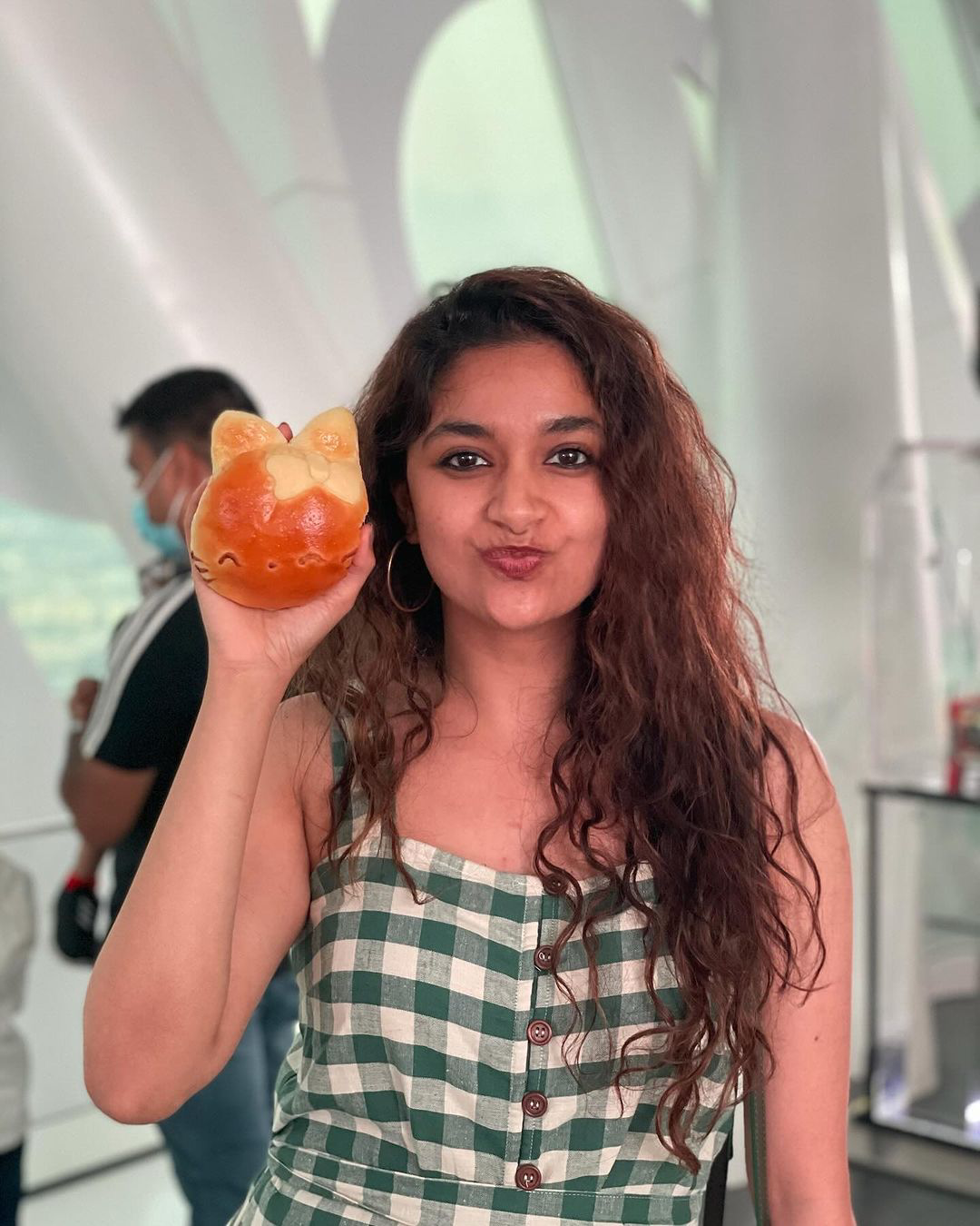Tollywood Heroine Keerthy Suresh shares her cute look photos