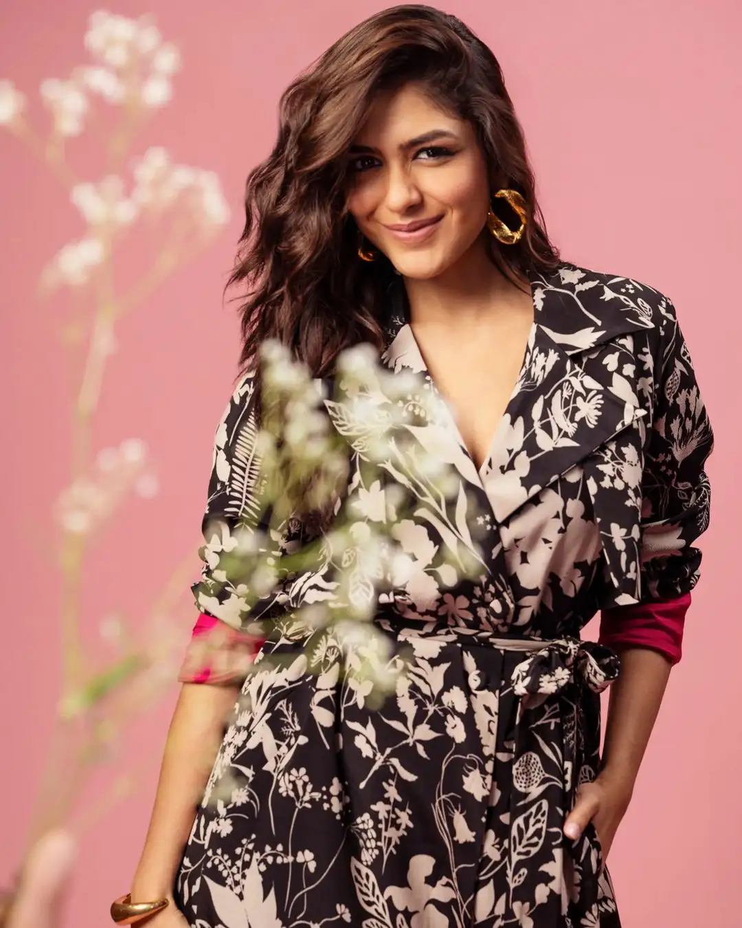 Tollywood Heroine Mrunal Thakur shares her latest photoshoot