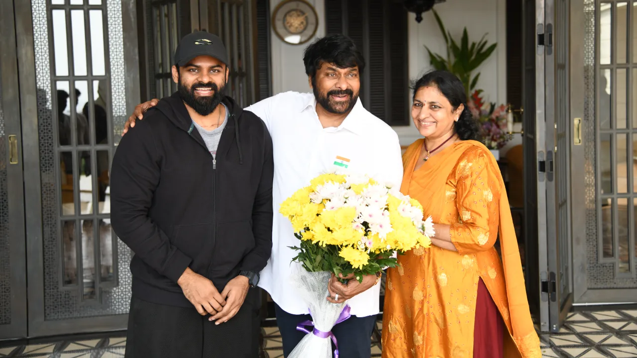 Tollywood celebrities congratulate chiranjeevi for felicitating by padma vibhushan award