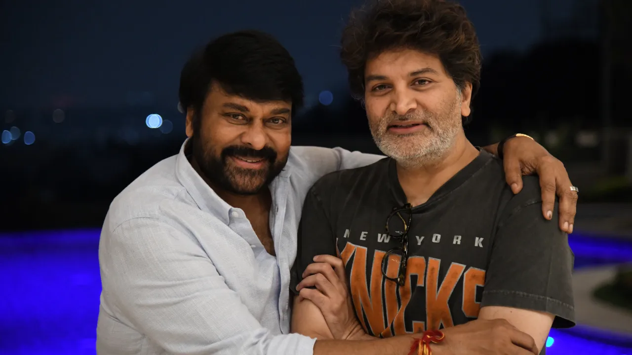 Tollywood celebrities congratulate chiranjeevi for felicitating by padma vibhushan award