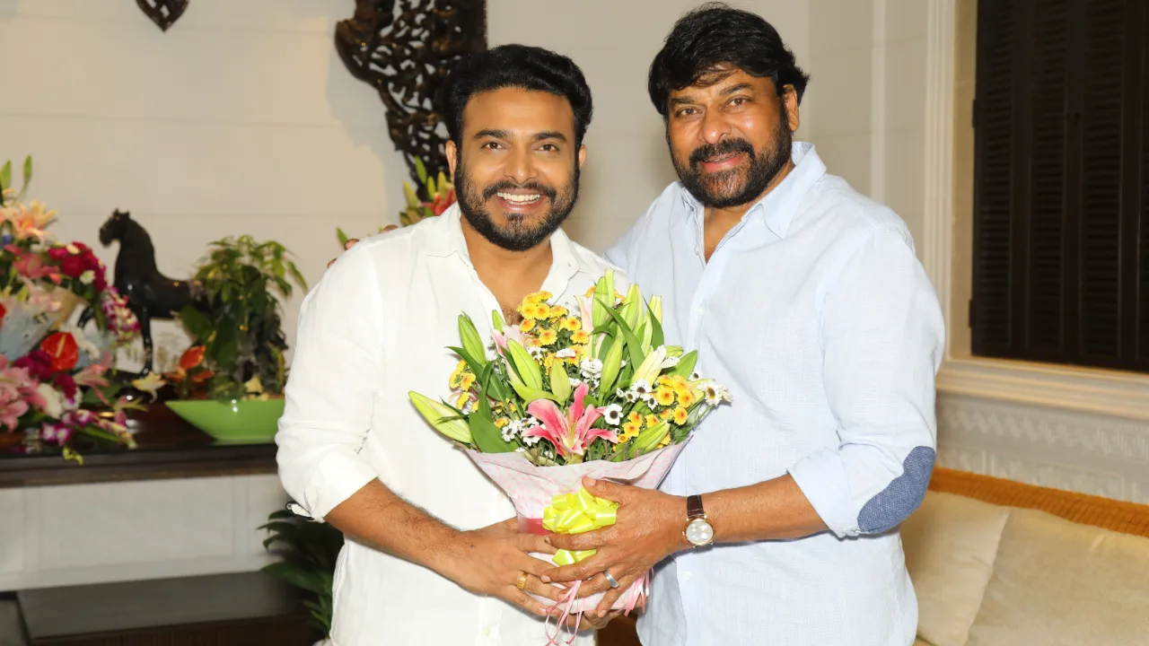 Tollywood celebrities congratulate chiranjeevi for felicitating by padma vibhushan award