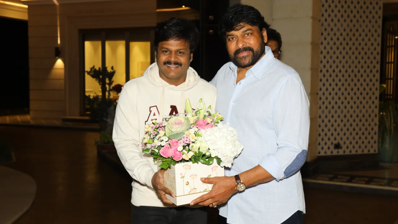 Tollywood celebrities congratulate chiranjeevi for felicitating by padma vibhushan award